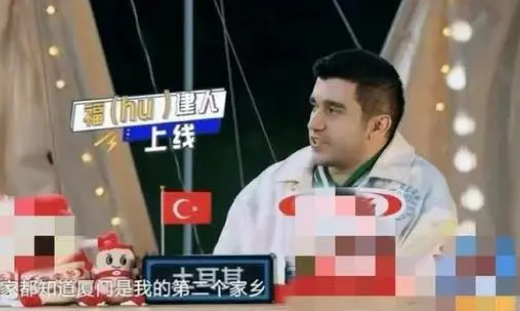 《非正式会谈》唐小强地震中遇难 让人痛惜不已