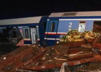 希腊火车迎面相撞 已致超30人死亡 事故原因是什么?