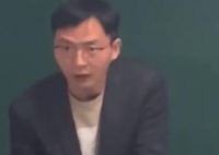 大学老师撞脸高启盛  这下学生得好好听课了