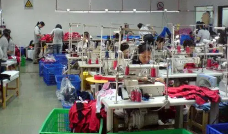 订单仅有往年20% 外贸出啥事了? 货船公司无货可运