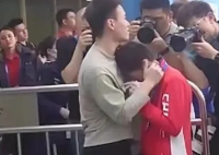 挂上银牌后全红婵哭了 引来全网心疼