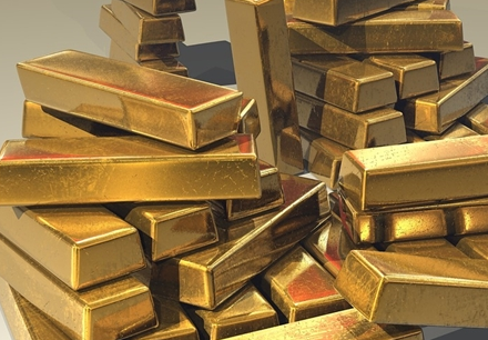 金价一路狂飙 有人8斤黄金变现174万 如今卖黄金的市场异常火爆！