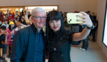 库克现身北京三里屯Apple零售店 时隔几年再次来到中国，非常激动