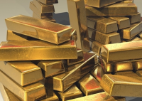 金价一路狂飙 有人8斤黄金变现174万 如今卖黄金的市场异常火爆！