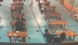 咸阳一女子被多名男子殴打 这是有预谋的吗？