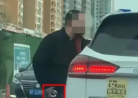 警方:掏手铐威胁人男子系网约车司机 出于恐吓目的对他人进行人身威胁