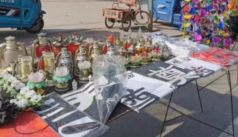 殡葬第一村:500多家店关了三分之一 因文明祭祀受到冲击
