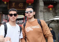大学生兴起特种兵式旅游   时间短、景点多、花费少