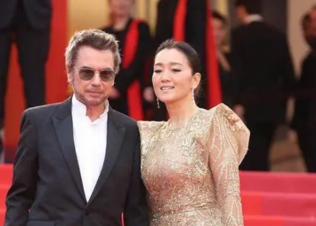 马克龙访华为何带上巩俐夫妇? 巩俐夫妇是中法文化交流的见证者