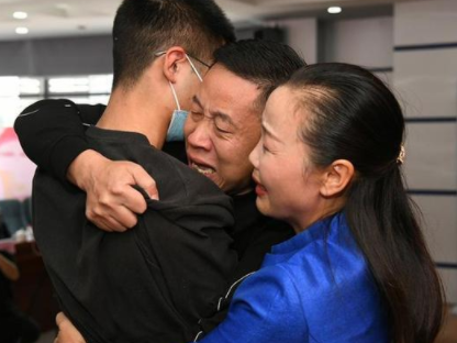 《亲爱的》原型孙卓被拐案今日开庭 将追究买家责任