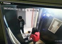母子俩在小区内蹊跷失踪 警方回应 他希望好心人能提供线索
