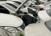 消失的网约车共享汽车 在这里论斤卖 不少地区频频出现的汽车“坟场”