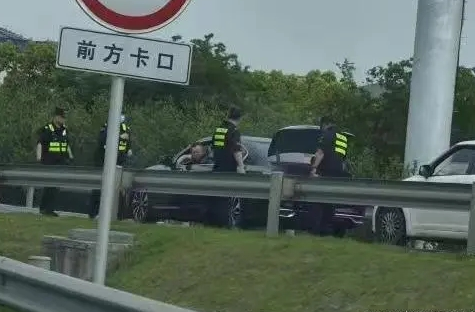 江苏发生枪击案嫌犯在逃?警方回应 到底是什么纠纷