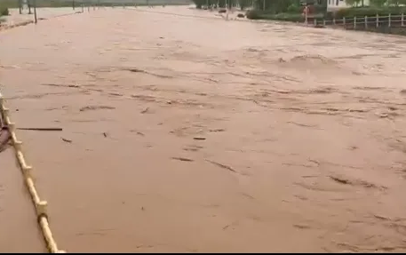 江西多地遭暴雨袭击 出现了大规模城镇内涝
