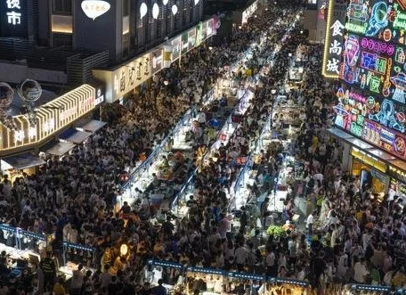 媒体:路边摊重回城市意味着什么 它理应在城市空间中占有一席之地