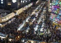 媒体:路边摊重回城市意味着什么 它理应在城市空间中占有一席之地