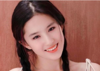 网友自称曾霸凌刘亦菲 网友们也纷纷进行反击
