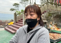 坠楼姐弟家属:孩子父亲庭上仍在辩解 触犯法律肯定应该受到制裁