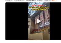 县城中学篮球队夺全国冠军 全城欢迎 学校里的篮球氛围十分浓厚