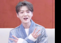 鹿晗兑现三年前承诺 邀请医护员粉丝来自己的演唱会