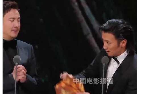 你猜为什么沈腾不读颁奖词 只有谢霆锋读了颁奖词