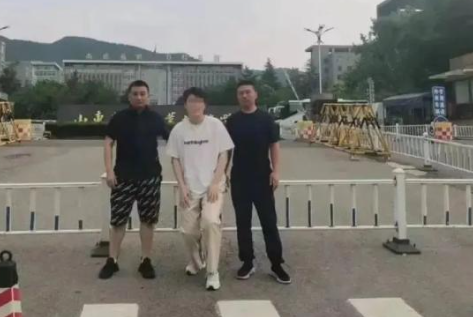 大学生网购零食放虫子敲诈40多次  为制造异物网购虫子