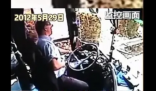 他用生命最后76秒救了24名乘客 出殡当天，杭州市民自发为英雄送行