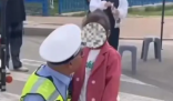 家长送孩子高考竟把小女儿忘考场 这到底是多忙碌啊!