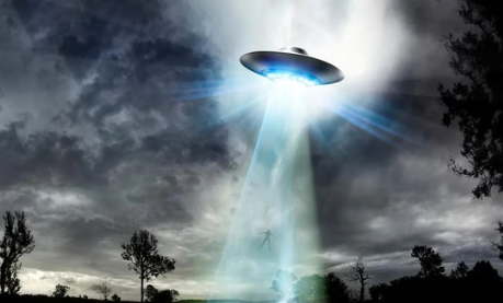 美调查人员:进坠毁UFO遇时空扭曲 真实性还有待观察