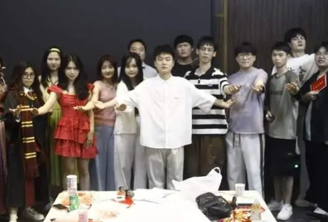 “上四休三”的老板后悔了 尝试短短一个月就要失败了?