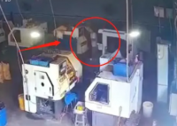 女子称水杯遭同事投毒 到底怎么回事