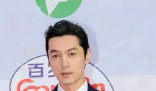 胡歌是来进货的吧 看起来像是要买下整个超市