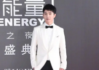 刘昊然原来穿的是高跟鞋 期待刘昊然的更多精彩表现