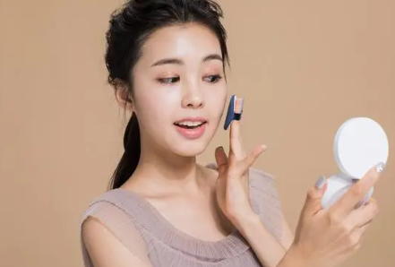 国货美妆逃离“李佳琦” 抖音的红利还能持续多久?