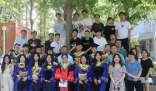 高校团队自主研发钻石送毕业生 独属于他们的一份祝福与寄托