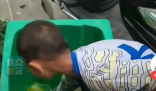 妈妈生病孩子衣衫褴褛到处捡空瓶 这故事打动了无数人的心