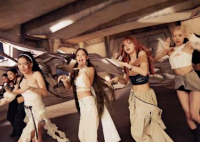BLACKPINK除Lisa外续约进展顺利 LISA在今年8月专属合约即将到期