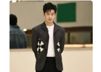 黄晓明的回应vs杨洋的回应 演员不能只依靠自信