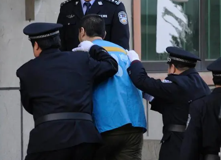 男子因彩礼问题持刀刺死未婚妻 结婚真的要擦亮双眼