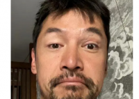 胡歌早F晚E 有人担心他的精神状态