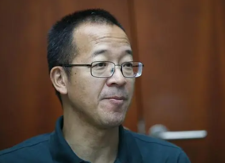 俞敏洪就2000个董宇辉账号致歉 全面整顿切片授权项目