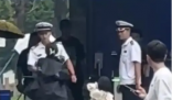 保安被女子扇耳光后拎其脖子猛摔在地 这起事件不仅仅是一场简单的冲突 