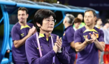 日本女足赛后集体鞠躬致敬水庆霞 很遗憾没有取得胜利
