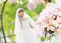 新娘回应暂停婚礼救高烧惊厥女孩 感人至深的故事