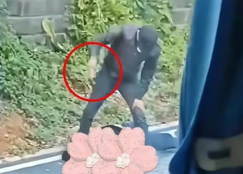 湖北疑发生当街锤人致死事件 事发现场惨不忍睹