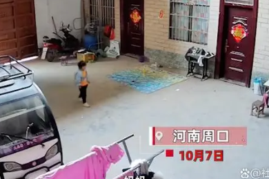 女儿一遍遍喊妈妈女子看后连夜赶回 这个故事引发了广泛的关注和讨论