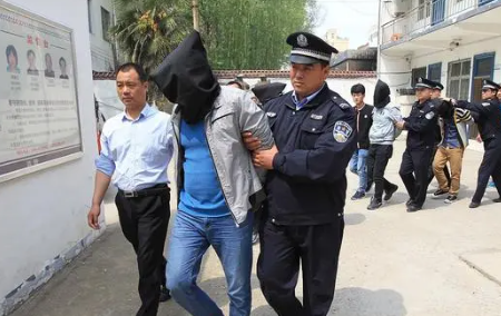 网红与榜一大哥合伙开店被骗22万 防范诈骗的重要性