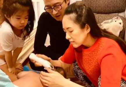 章子怡汪峰官宣离婚 引发网友的广泛讨论  