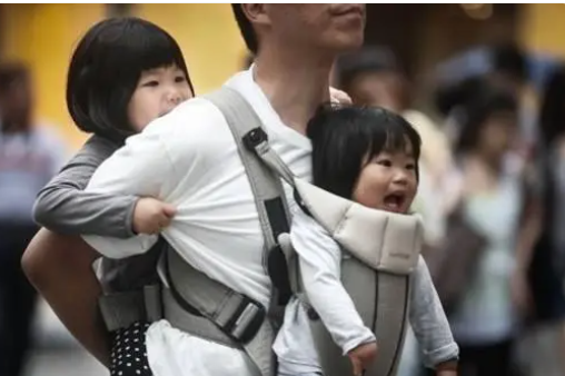 研究:广东超5成90后希望有2个孩子 传统婚育观念已经转变