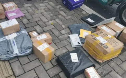 注意!宠物快递疑被投毒已多人中招 消费者如果“中招”又该如何维权呢?